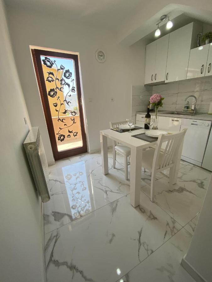 Appartamento Borik Hills Zara Esterno foto