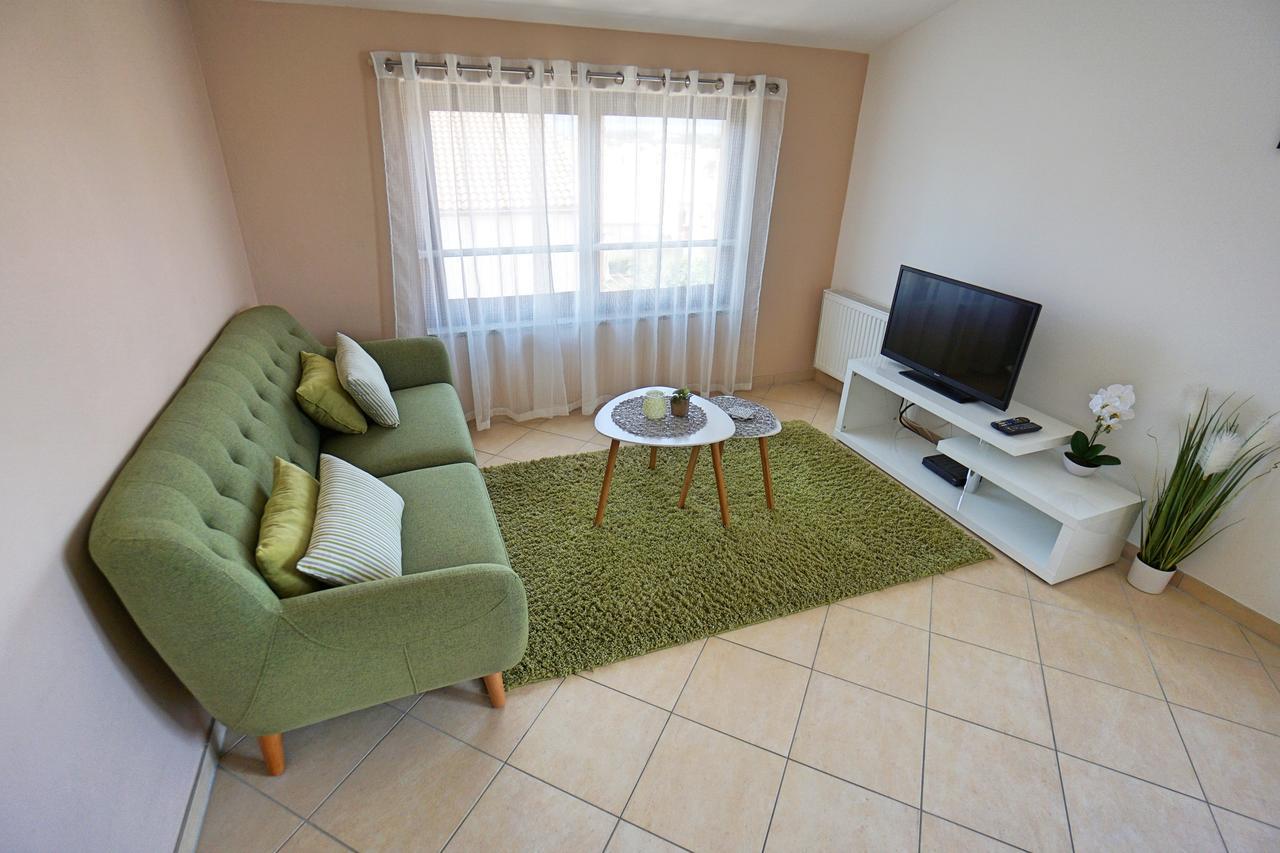 Appartamento Borik Hills Zara Esterno foto